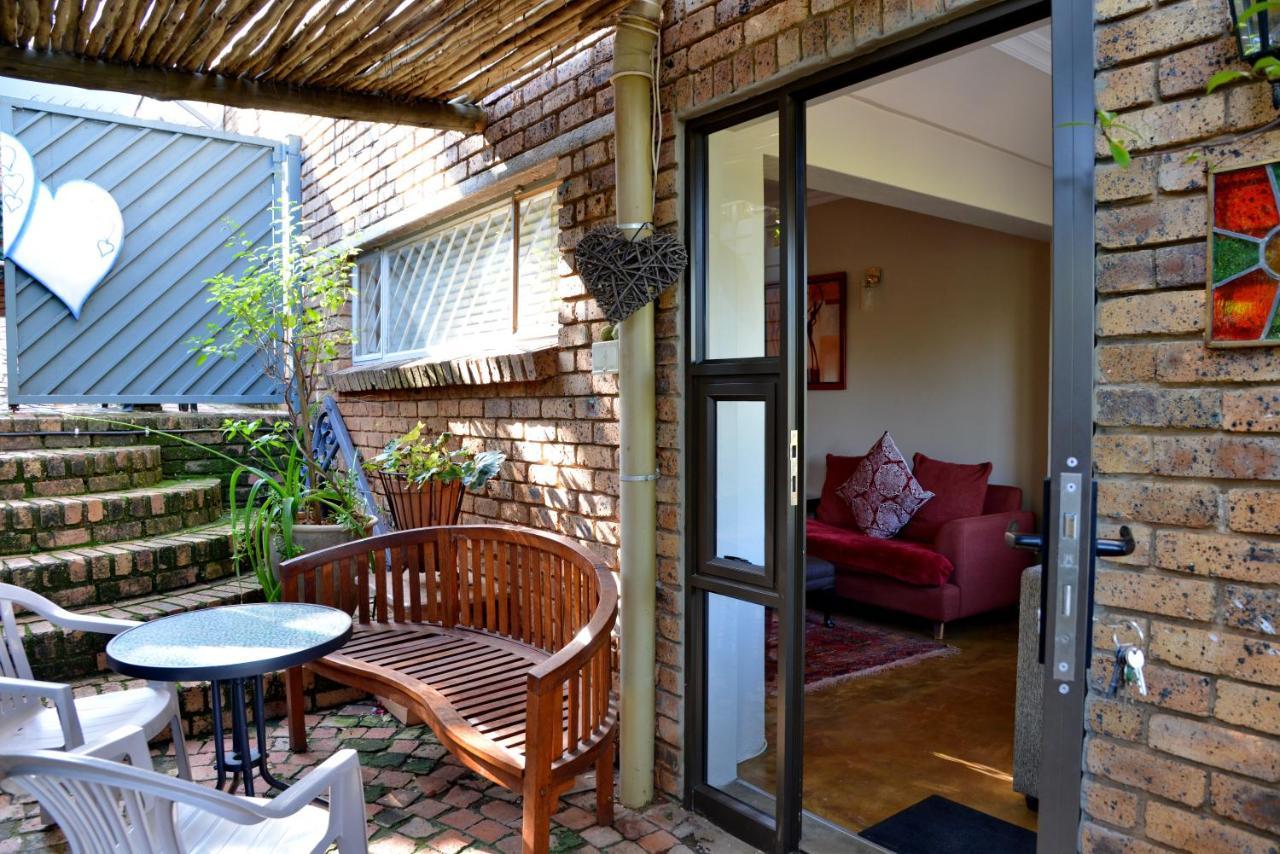 Annie'S Boutique Guesthouse And Garden Spa Хартбиспурт Экстерьер фото