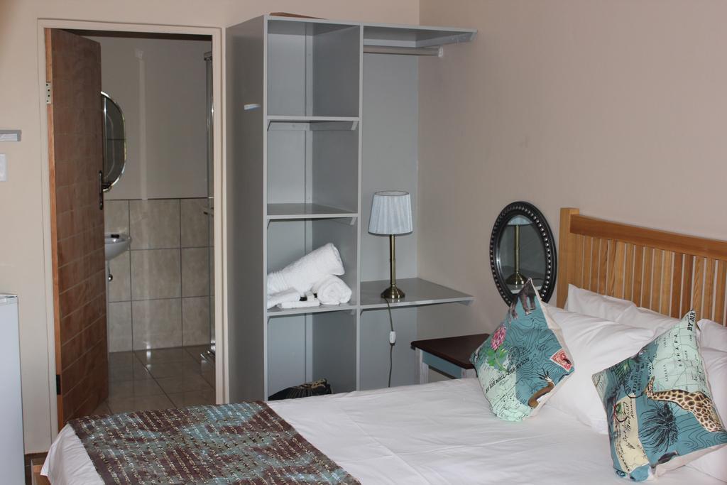Annie'S Boutique Guesthouse And Garden Spa Хартбиспурт Экстерьер фото